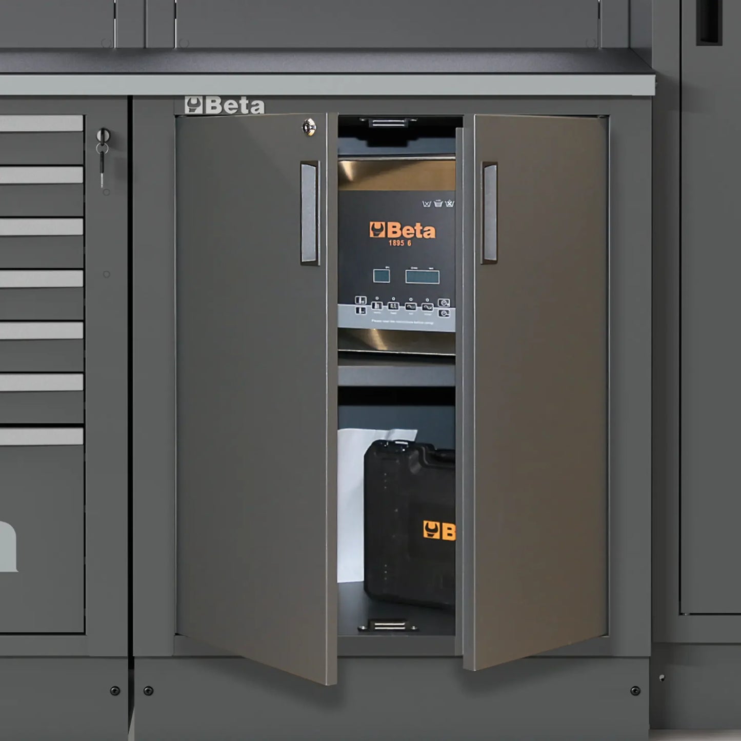 Arredo officina Beta RSC50 2.0 D con 224 Utensili e Poltrona in Omaggio