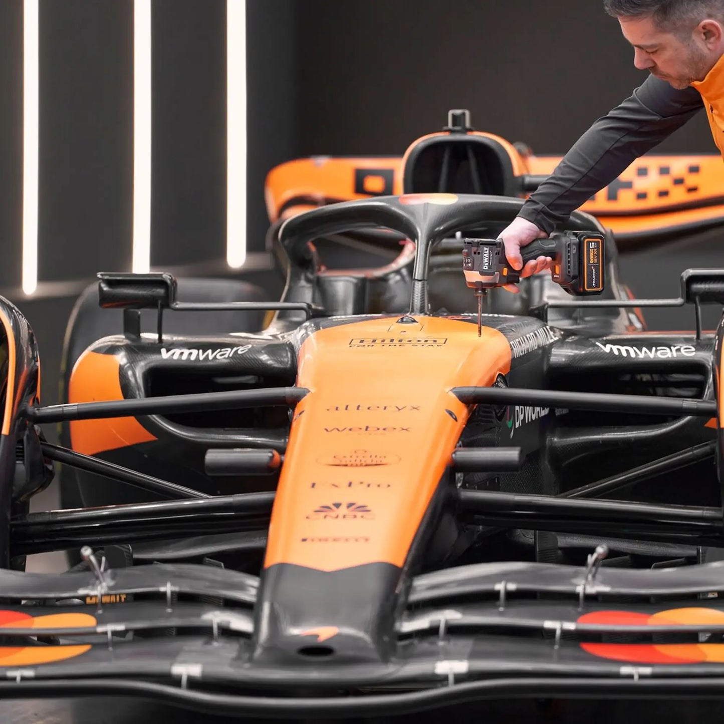 Kit Combo Dewalt McLaren DCK200MP2T-QW 18V 5Ah