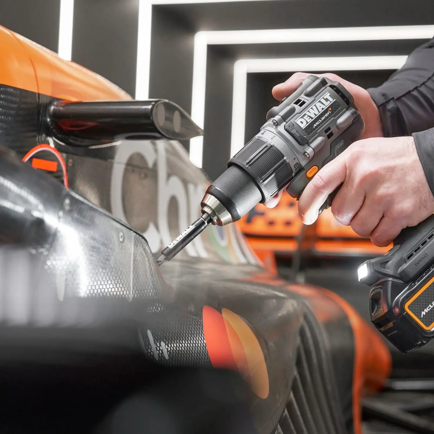 Kit Combo Dewalt McLaren DCK200MP2T-QW 18V 5Ah