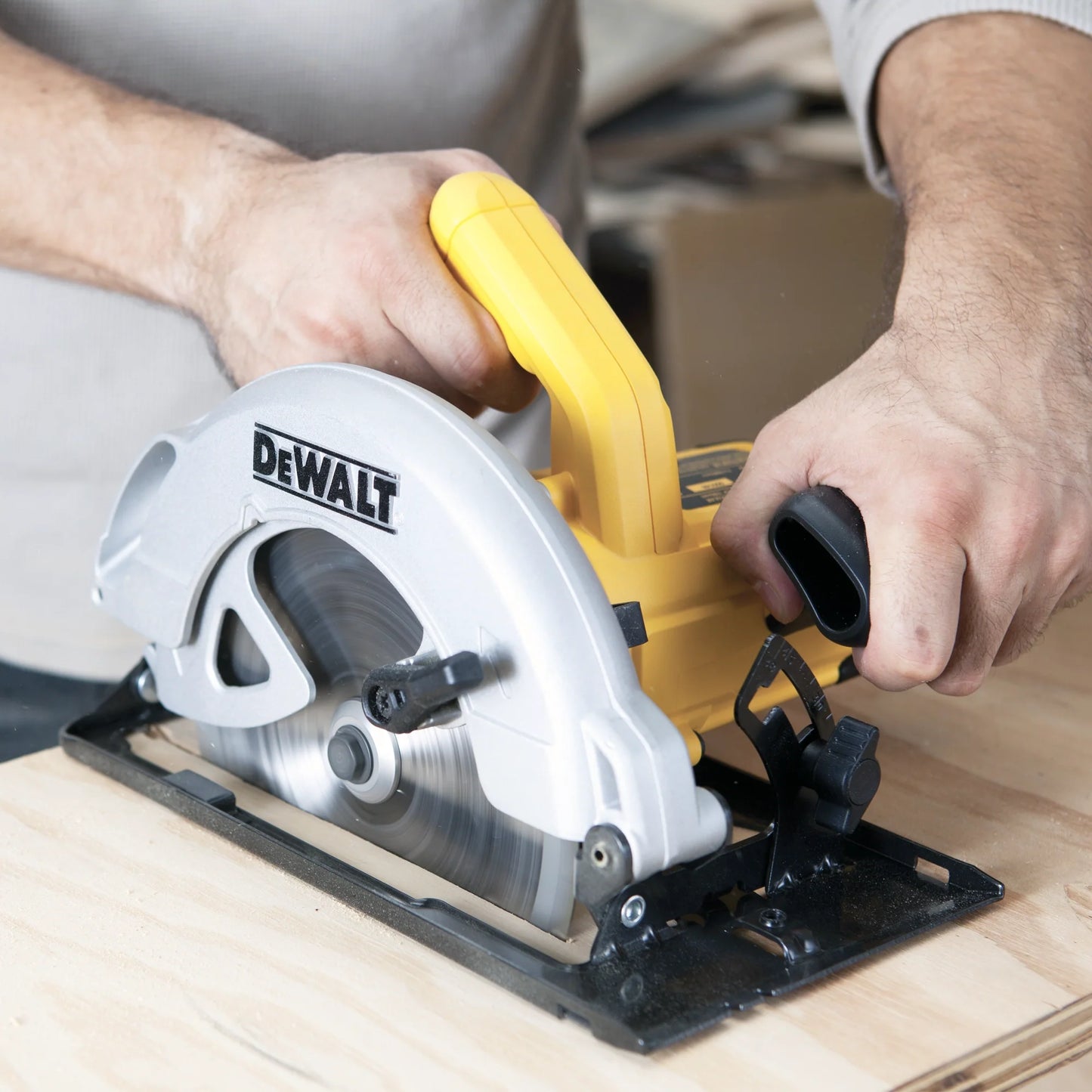 Sega circolare Dewalt DWE560-QS 1350W