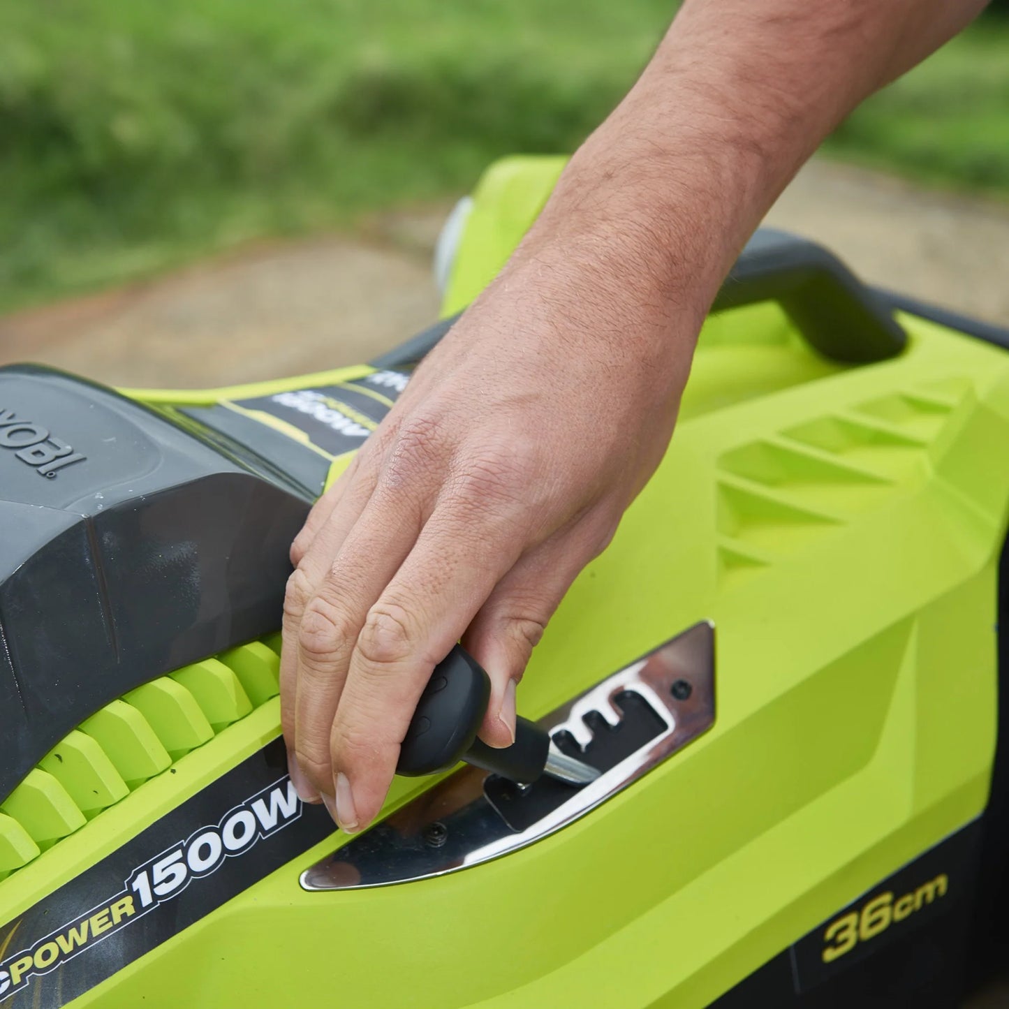 Tosaerba Ryobi RLM15E36H 1500W