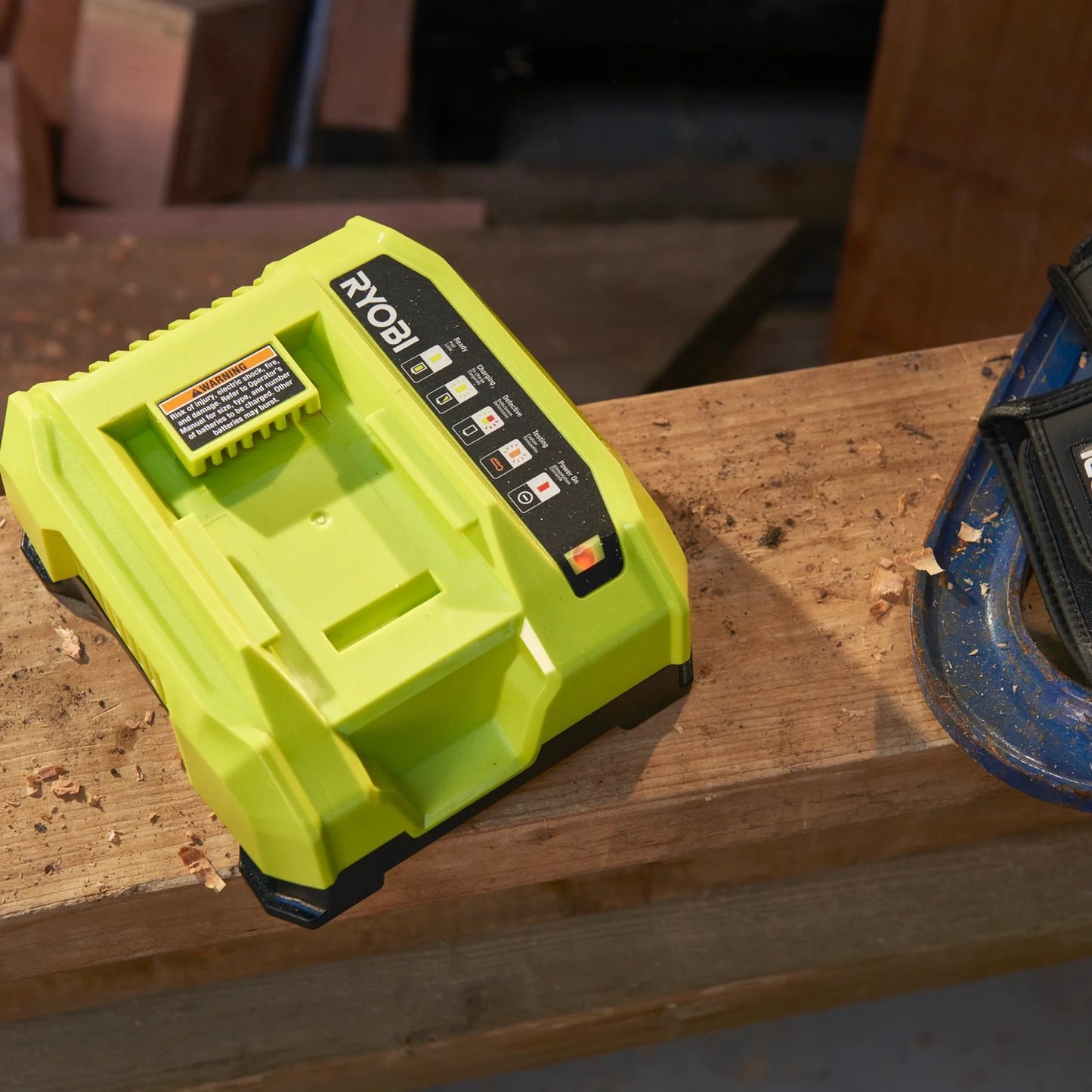 Caricabatteria Ryobi RY36C60A 36V