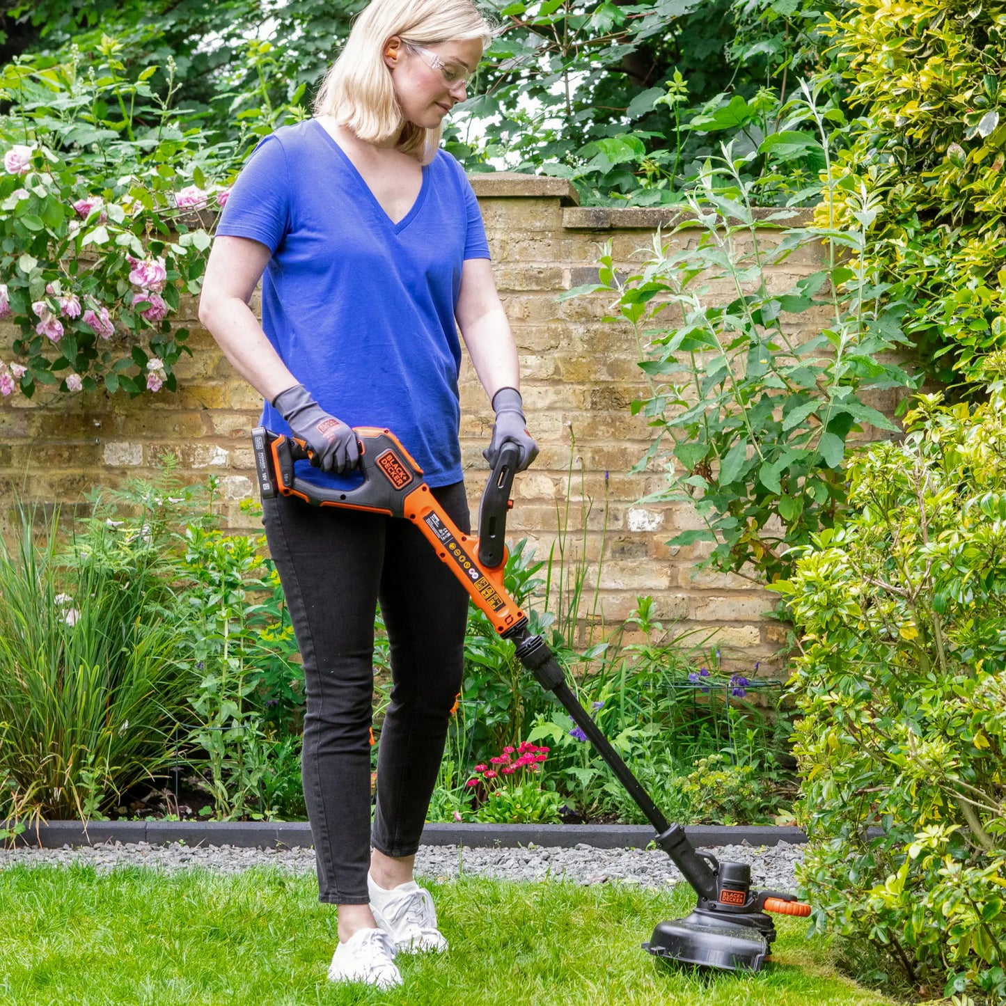 Tagliabordi Black+Decker BCSTR918D1-QW 18V 2Ah